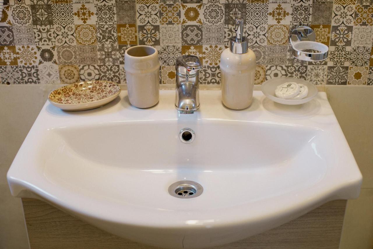 Corinth Rooms In Yard מראה חיצוני תמונה