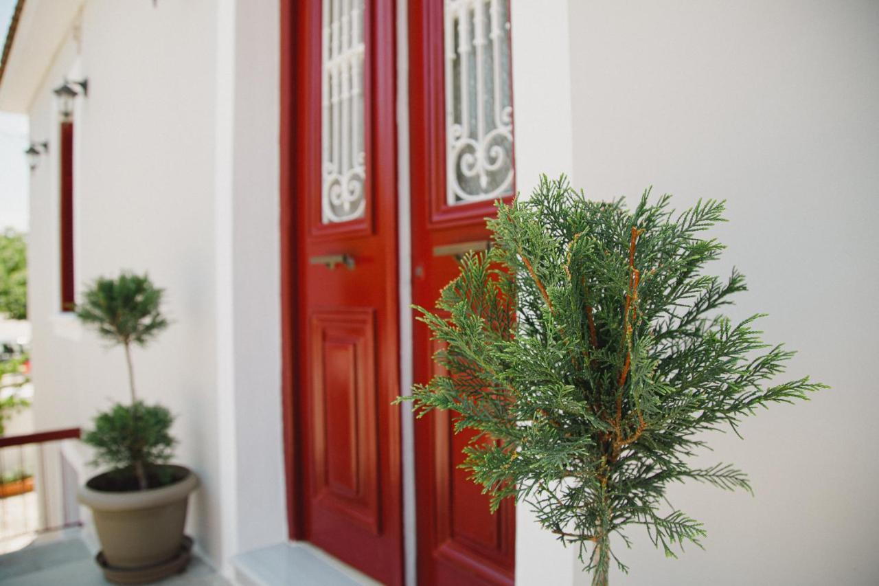 Corinth Rooms In Yard מראה חיצוני תמונה