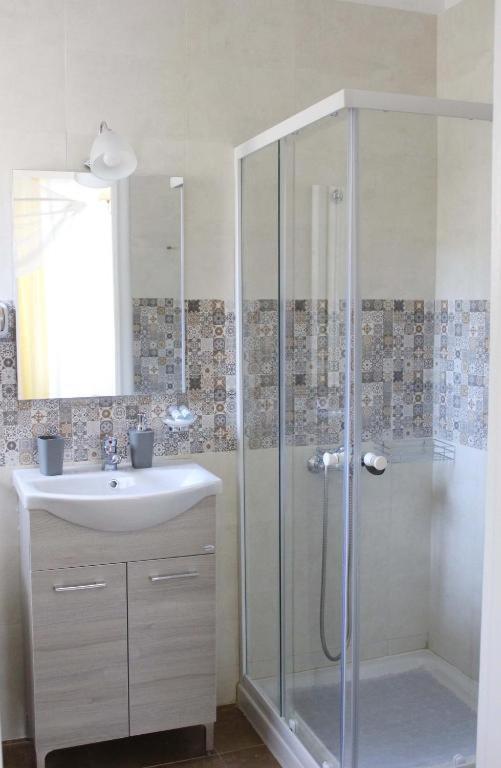 Corinth Rooms In Yard מראה חיצוני תמונה